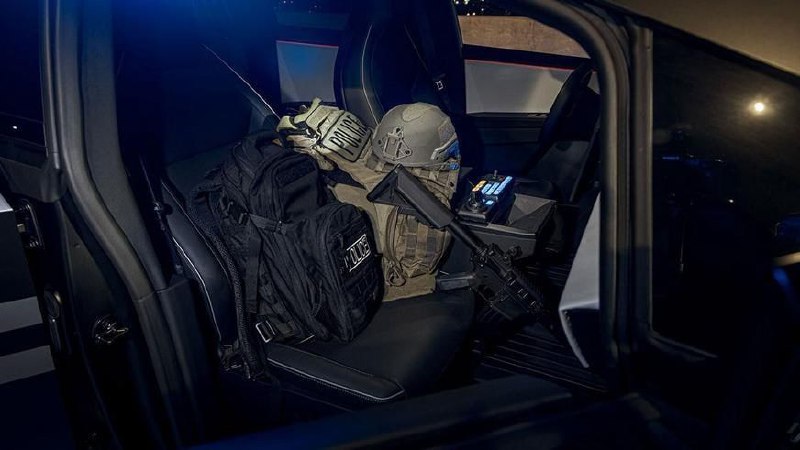 Пикап Tesla Cybertruck получил версию для полиции 4