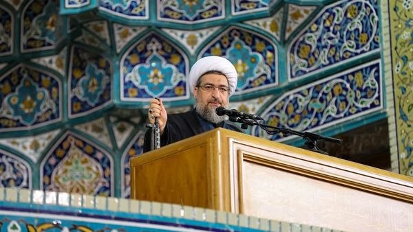 اخبار آذربایجان [ آناج ]: دشمن «تاب‌آوری مردم» و «اعتماد ملت و دولت» را هدف گرفته است🔹امام جمعه تبریز: با توجه به تلاش دشمن برای ایجاد اختلاف و کا