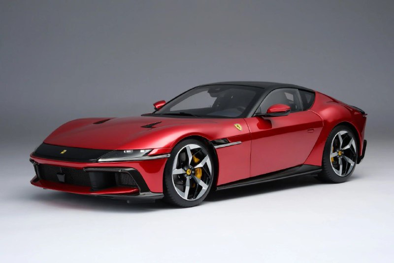 Модель Ferrari 12Cilindri в масштабе 1:8 продают по цене LADA Vesta 1