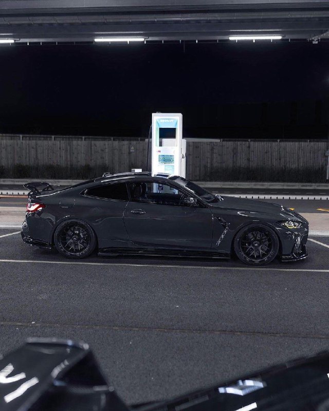 BMW M4 7
