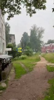 ❗️The day has come! Ukraine's Defense Forces struck the Omsk Oil Refinery, with upgraded FP-1 drones said to have hit the ELOU-AVT-11 crude distillation unit more than 2,500 km from the Ukrainian border. The unit has a reported processing capacity of 8.4 million tonnes of crude oil per year. Reports also said the refinery began emergency pressure venting after the strike.