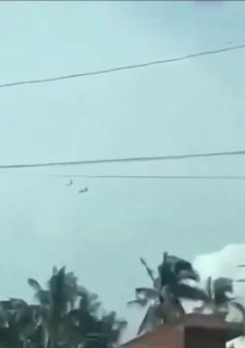 ארבעה טייסים של חיל האוויר הפיליפיני נהרגו בחזרה על בסיס טיסה. בסיס אוויר פרננדו, ליפה סיטי, בטנגאס, יום שי…