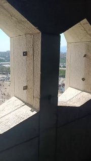 🚨🚨 קהל קטן בטקס השיעי של הארון הריק של עלי חמינאי ממגדל שאהיד