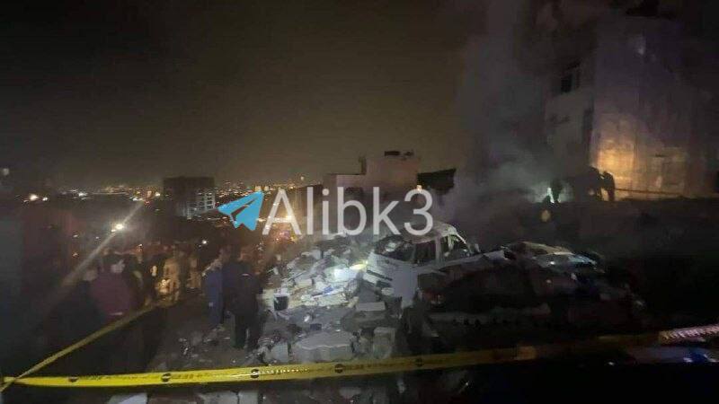 סימני הרס במפקדות מפלגות אופוזיציה חמושות-טרוריסטיות לאחר תקיפות