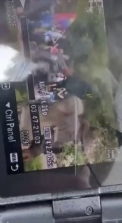 גורם במפלגה הדמוקרטית בישראל אמר כי החשוד ניסה לתקוף את יאיר גולן כאשר סכין גדולה נפלה מבגדיו של החשוד והוא…