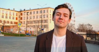 Ижевского активиста Дмитрия Морозова пытали, выбивая признание в «финансировании Украины»Левого активиста и эколога Дмитрия Морозова, задержанного в начале октября в Ижевске по делу о наркотиках, пытали силовики. Об этом сообщила его девушка, муниципальная