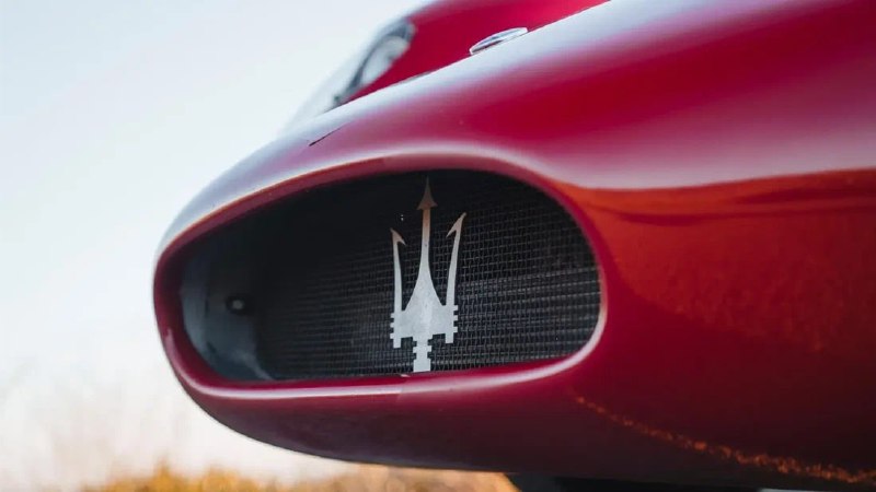 Maserati 200S из 1950-х продают за миллион долларов 5