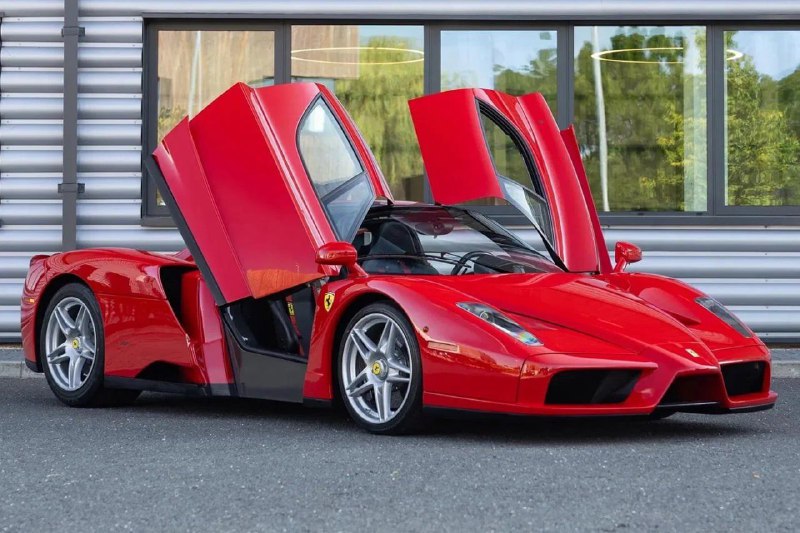 В Великобритании продают суперкар Ferrari Enzo пилота «Формулы-1» Дженсона Баттона 1