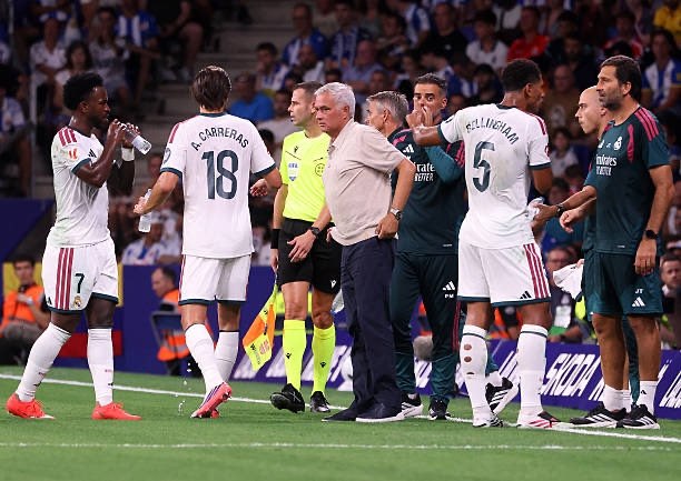 رئال ‌مادرید توییت | Real Madrid Tweet: ⚽️🗣فرناندو مورینتس (کوپه) :"من درباره خط هافبک رئال مادرید تردیدهایی دارم. مهم‌ترین چیز الان اینه که ببینیم چه اتفاقی می