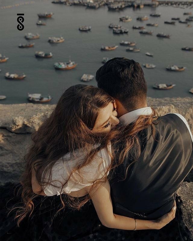 ♡عـشـ ᬸ💞ـق ابــ ᬸᮀ💞ـدی: 🤍چه خوش است سرو سیمینبه بغل بگیرم #امشبچه شود که کام خود را ز عسل بگیرم امشب؟!همه روز فکر مویش همه شب به شعر رویَشهمه عم