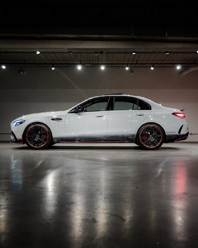 Mercedes-AMG C63s E-Performance 2.0 R4 6