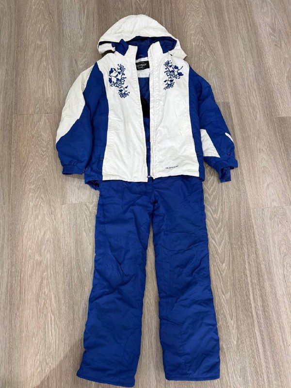 Продаю б/у женский лыжный костюм, размер 152-164. — фото 1
