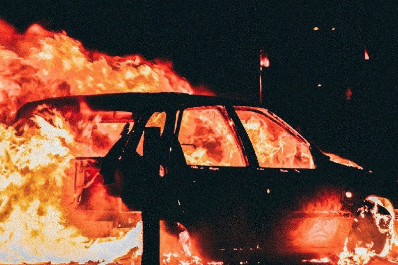 BMW отзывает более 300 тысяч автомобилей из-за рис...