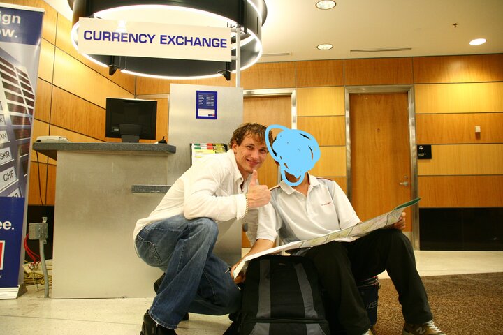 回憶青春流浪的睡機場人生，11地區15座機場紀錄