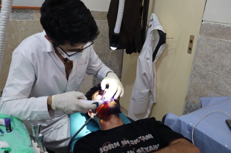 بسیج دانشجویی علوم پزشکی ایلام: 📸 #گزارش_تصویری | روایت جهاد باید سازندگی را از دو مکان آغاز کنی؛نخست، از درونِ خویشو سپس، از دیاری که چشم امیدش به دستا