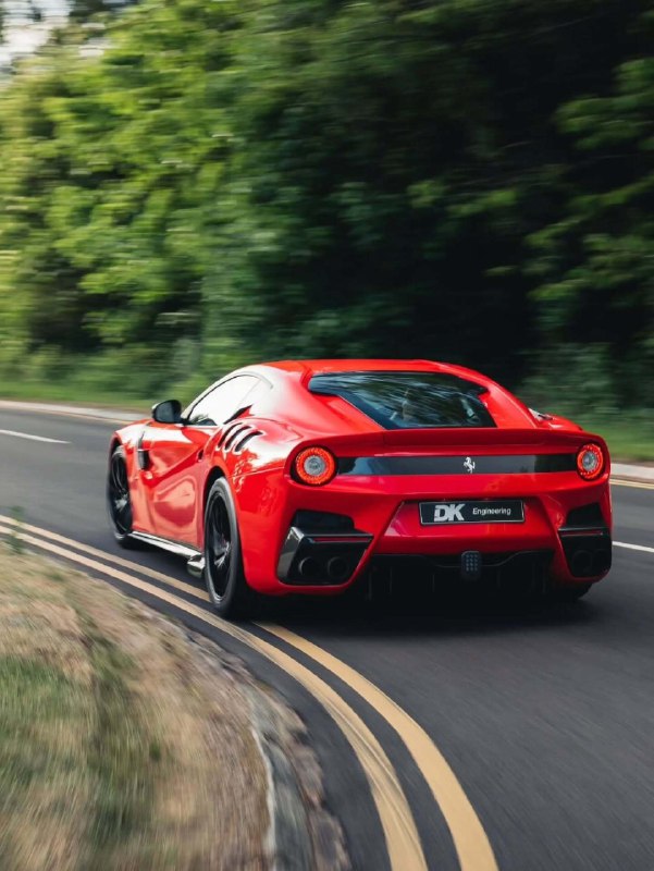Ferrari F12tdf 3