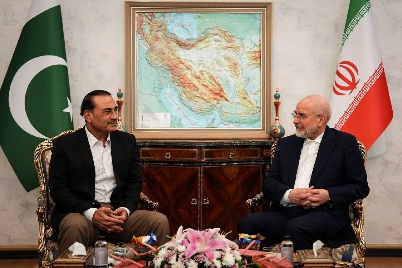 اﻧﻌﻜﺎﺱ ﺑﻨﺎﺏ: 🔺قالیباف: پیگیر اجرای شروط تفاهم هستیم و این آمریکاست که باید به تعهداتش پایبند باشد🔹قالیباف: ایران زیر فشارها تسلیم نمی