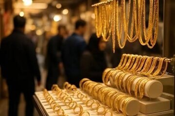 دیده بان ایران: ✅ علت گرانی طلا و سکه در بازار داخلی چیست؟🔹 رئیس اتحادیه طلا و جواهر تهران با اشاره به کاهش ۲۵ دلاری اونس جهانی طلا در ه
