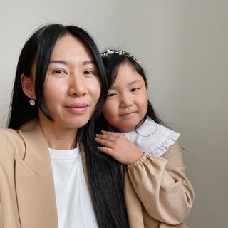 Telegram profile photo for Lina and Leya - английский для родителей и детей