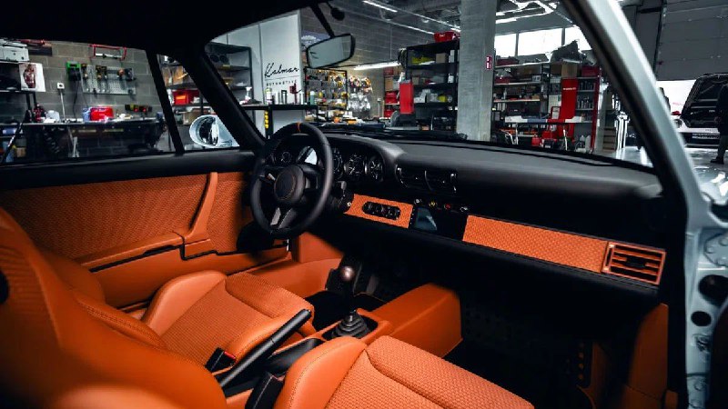 Ателье Kalmar построило ультрадорогой 650-сильный рестомод Porsche 911 на базе 993. 2