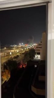 🎥 רגע הפגיעה במזח הדייגים מאחורי העיר במרכז בנדר עבאס מזווית אחרת