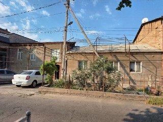 House with plot for sale, all amenities available