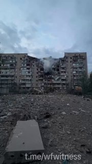 ️🇺🇦🇷🇺 צילומים המציגים את ההשלכות של הבניין הממוקד בקייב, אוקראינה.