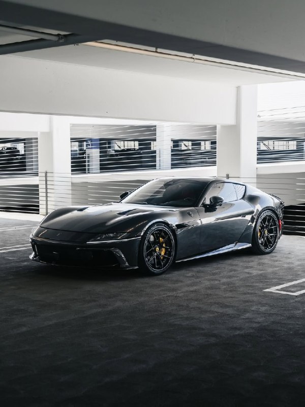 Ferrari 12 Cillindri 7