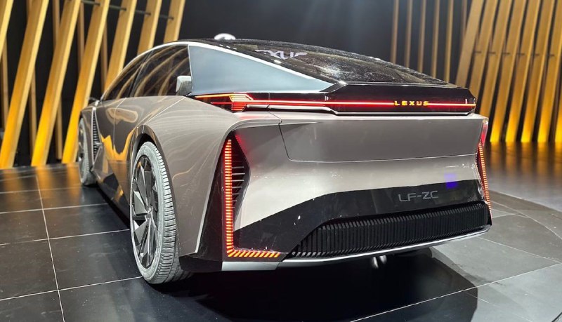 Toyota планирует построить в Китае завод для производства электромобилей Lexus