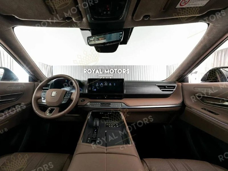 В России продают люксовый внедорожник Toyota Century по цене двух Bentley Bentayga — за ₽53 миллиона 5