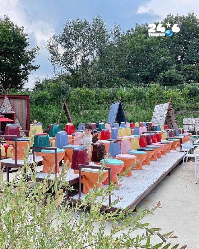 🇮🇱 בדרום קוריאה נפתח בית קפה בשם Lavacro Cafe, המוקדש לנושא השירותים. שטחו כמעט 50,000 מטרים רבועים. במרכ…