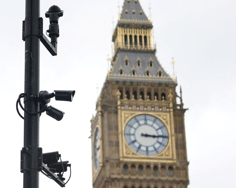 32 sections of the UK Government's web services are available on the left.