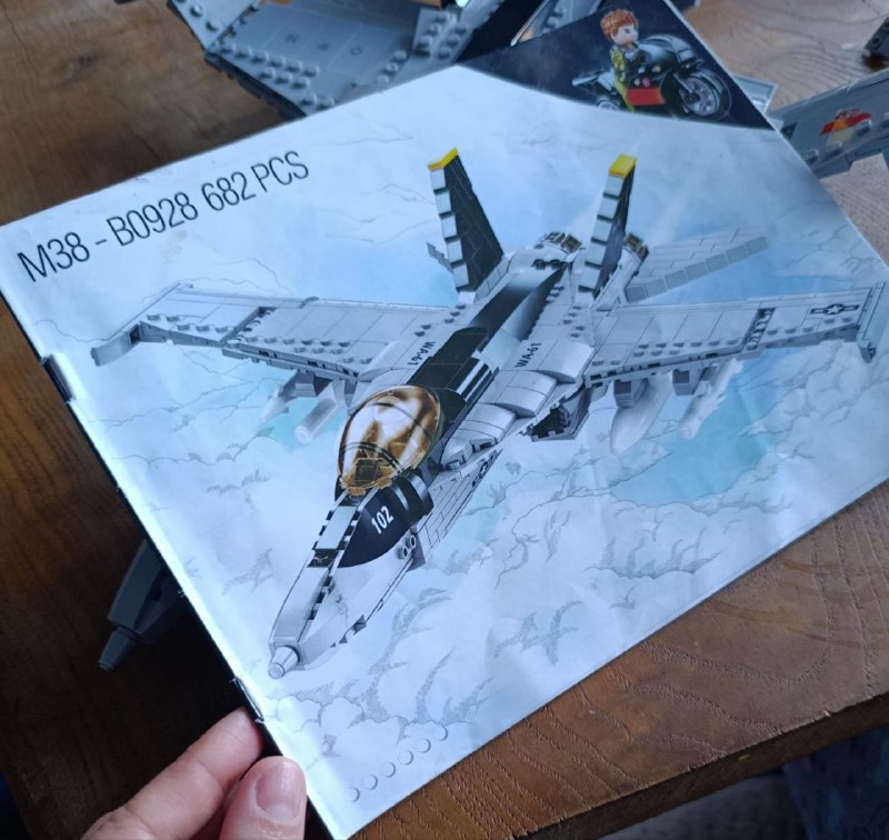 Конструктор Sluban M38-B0928 (истребитель)