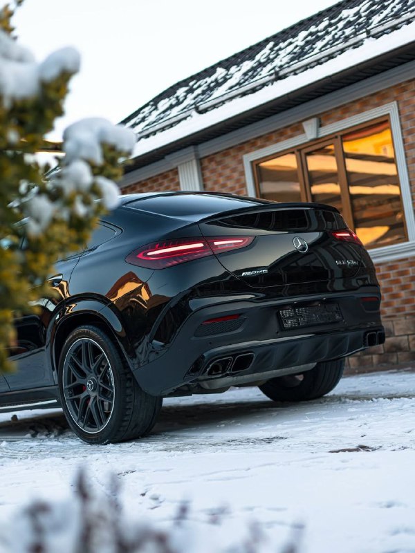 Mercedes Benz GLE 63 S AMG Coupe Facelift 4.0-L V8 BITURBO 612 HP 4MATIC+ 0-100 km/h 3.8 sec 2