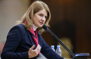Российский интернет теперь курирует «служба ФСБ, отвечавшая за отравление Навального», пишет The Bell cо ссылкой на источники.   «Все последние решения, начиная от ограничения звонков в WhatsApp и Telegram, заканчивая полной блокировкой мессенджеров и войн