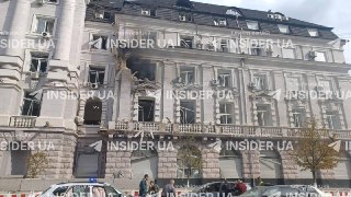 Дрон попал в здание СБУ в центре Киева, есть пострадавшие, сообщил Зеленский:   «Дрон был направлен прямо в кабинет руководителя СБУ [Александра Поклада] в этом здании. Дал Покладу задачу адекватно, ощутимо и, по возможности, зеркально ответить россиянам н