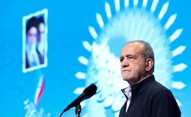 اعتمادآنلاین: 🔻پزشکیان: مذاکره به معنای تسلیم نیست🔹در جهان کنونی که شاهد زورگویی و قلدری برخی قدرتها هستیم، ملت ایران و نیروهای مسلح