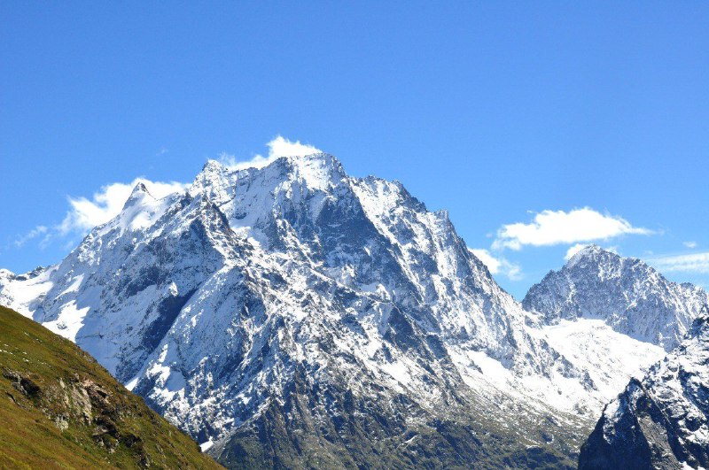 Разбираем наши топовые горнолыжные курорты🏔️⛷️ ❄️ Приэльбрусье, поляна Азау ❄️ Карачаево-… — Кавказ Актив