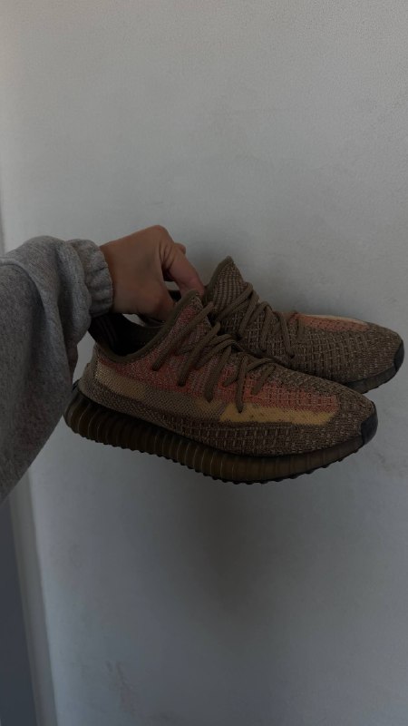 Кроссовки адидас yeezy — фото 1