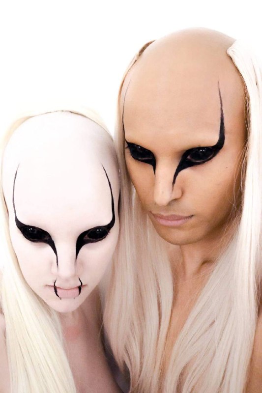 Настрой был на красивую и дорогую фрик фигуру. Мой образ должен быть мгновением — перфомансом художника, а не субкультурой или определением вкуса.Настрой был на красивую и дорогую фрик фигуру. Мой образ должен быть мгновением — перфомансом художника, а не субкультурой или определением вкуса.