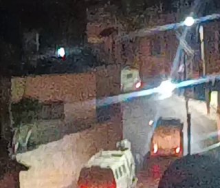 Some occupying forces are assaulting the town of Elar, north of Tul Karem, and have raided several houses.