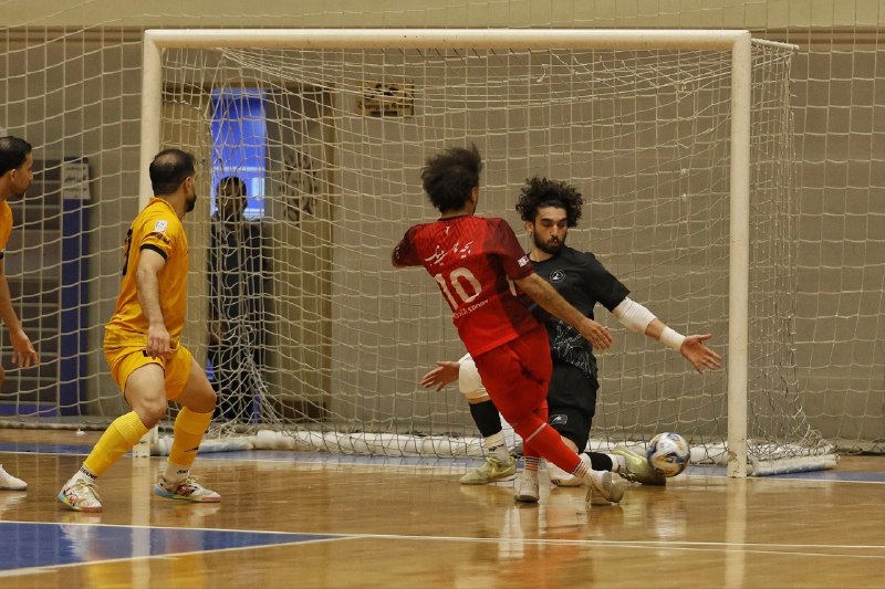 Fut5al.ir: گزارش تصویری/ بازی تیم‌های فولاد هرمزگان و پالایش نفت بندرعباس👇👇👇https://fut5al.ir/fa/?p=310546@Fut5al