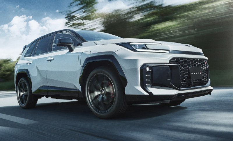 В Японии анонсировали новую Toyota RAV4 PHEV