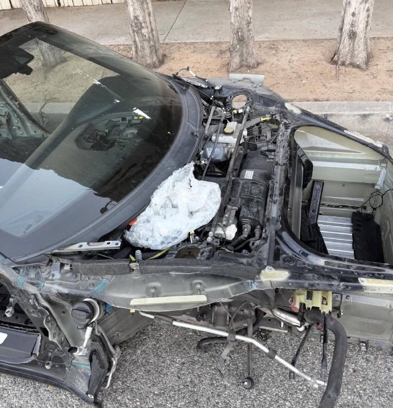 У парня из Лос-Анджелеса угнали новый Porsche, но... не полностью. 2