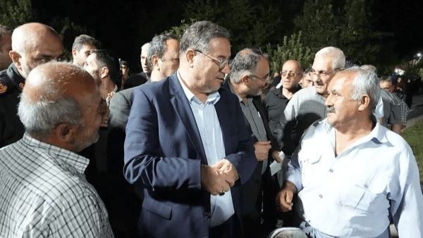 اورنا نیوز - اخبار ارومیه: آزادگان، سند زنده ایستادگی و عزت ایران هستند🔹استاندار آذربایجان‌غربی: امنیت و سربلندی امروز کشور، وامدار مجاهدت و فداکار