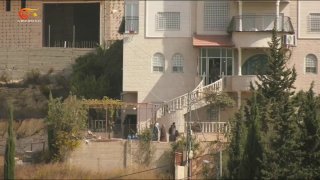 התוקפנות נגד הגדה המערבית מאתיים וחמישים משפחות נעקרו מבתיהם בחברון דיווח: ניסרין סלמי