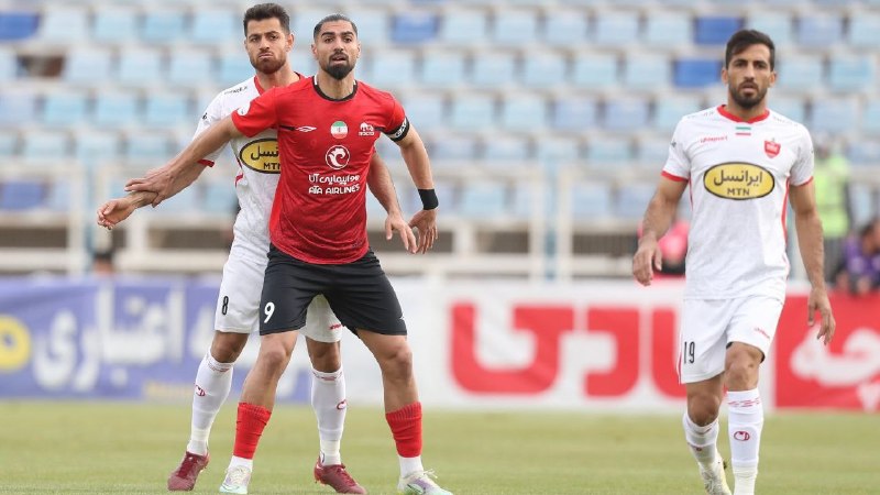 Artesh sorkh Asia: پرسپولیس در خانه تراکتور؛ مهمانیهای ویژه (ویدیو) پرسپولیس در هفته سوم راهی تبریز میشود تا برابر تراکتور قرار بگیرد.⚽️@