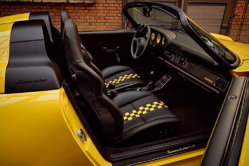 Компания Porsche показала уникальный 911 Speedster серии 993 5