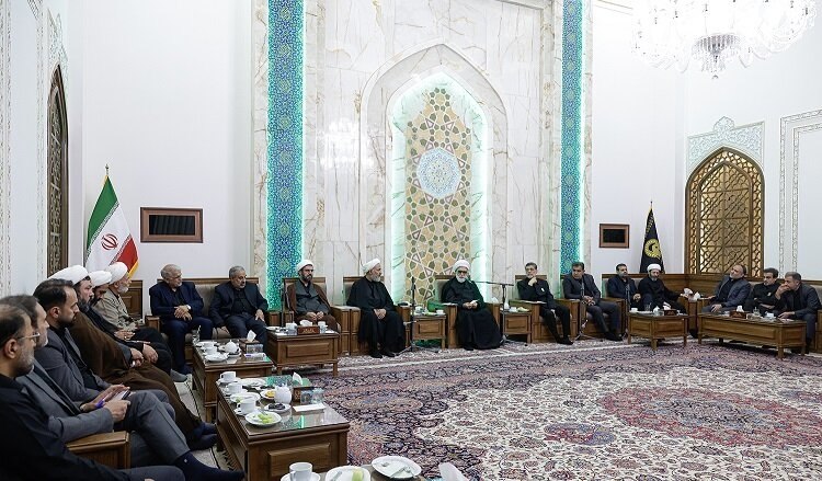 خبرگزاری خانه ملت: 📌 پیشبینی اعتبار ۲ همتی برای توسعه زیرساختهای زیارتی مشهدپژمانفر رئیس کمیسیون اصل نود در نشست جمعی از اعضای این کمیسی