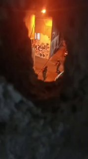 כוחות הכיבוש מסתערים על מחנה עאידה, מצפון לבית לחם.